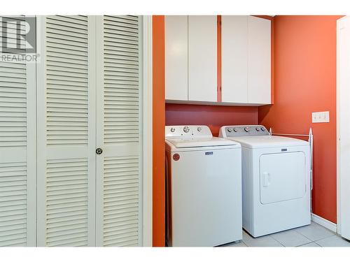 3132 Shannon Court, West Kelowna, BC - Indoor Photo Showing Laundry Room