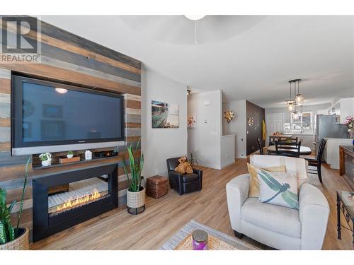 171 17 Street Se Unit# 1 Lot# Sl13, Salmon Arm, BC - Indoor Photo Showing Living Room With Fireplace