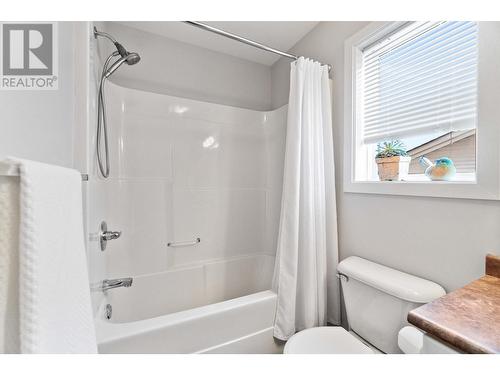 171 17 Street Se Unit# 1 Lot# Sl13, Salmon Arm, BC - Indoor Photo Showing Bathroom