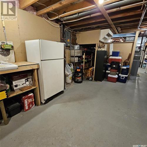 608 610 Jubilee Drive, Spy Hill, SK - Indoor Photo Showing Basement