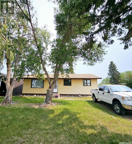 608 610 Jubilee Drive, Spy Hill, SK - Outdoor