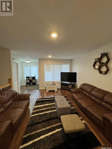 173 26Th Street, Battleford, SK - Indoor Photo Showing Living Room