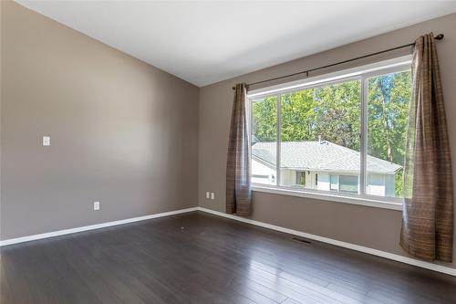 123-1801 53 Avenue, Vernon, BC - Indoor Photo Showing Other Room