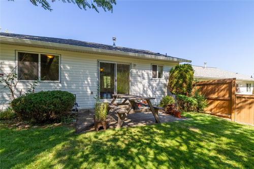 123-1801 53 Avenue, Vernon, BC - Outdoor