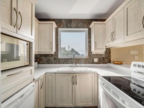 Kitchen - 4729 Rue De La Sarcelle, Saint-Augustin-De-Desmaures, QC - Indoor Photo Showing Kitchen