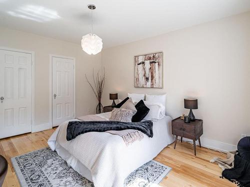 Bedroom - 6-3750 Rue Du Frère-André, Montréal (Côte-Des-Neiges/Notre-Dame-De-Grâce), QC - Indoor Photo Showing Bedroom