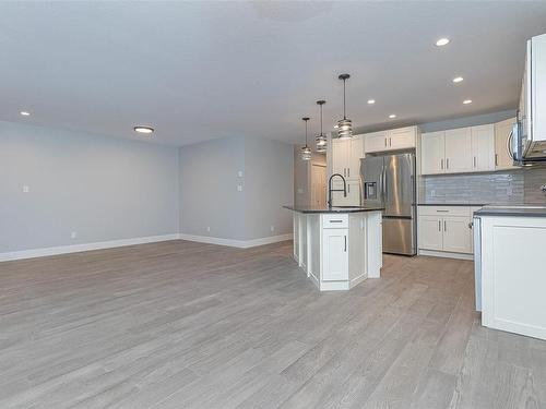 4021 Otters Close, Duncan, BC - Indoor Photo Showing Kitchen With Stainless Steel Kitchen With Upgraded Kitchen