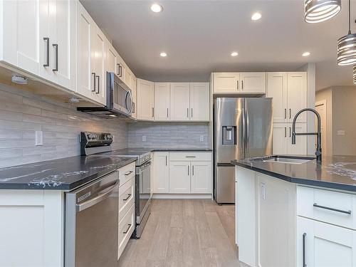 4019 Otters Close, Duncan, BC - Indoor Photo Showing Kitchen With Stainless Steel Kitchen With Upgraded Kitchen