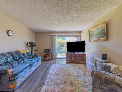 107-585 Dogwood St South, Campbell River, BC - Indoor Photo Showing Living Room