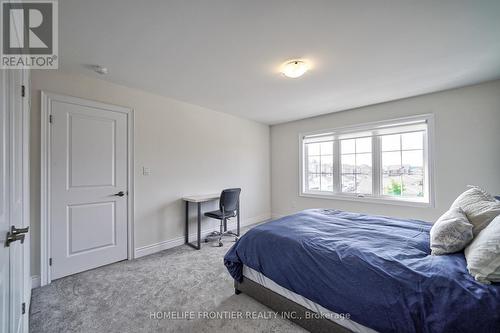 6 Clara May Avenue, East Gwillimbury, ON - Indoor Photo Showing Bedroom