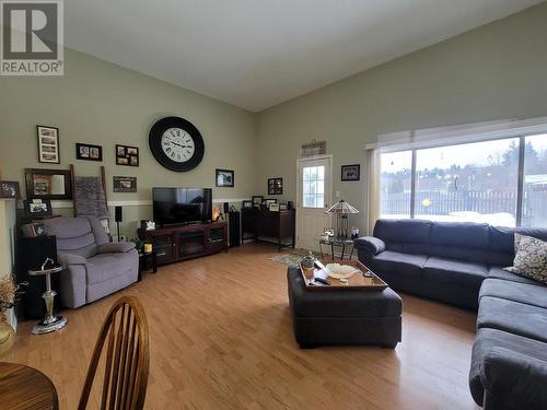 15 486 Quatsino Boulevard, Kitimat, BC - Indoor Photo Showing Living Room