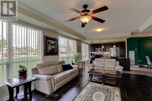 108 - 1030 Coronation Drive, London, ON - Indoor Photo Showing Living Room