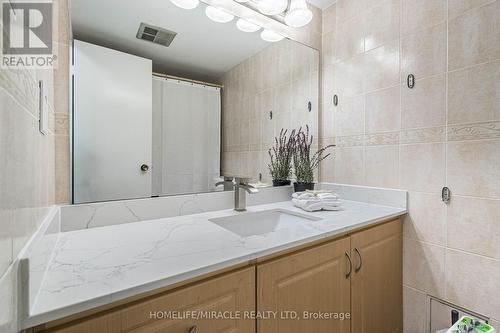 1708 - 65 Huntingdale Boulevard, Toronto (L'Amoreaux), ON - Indoor Photo Showing Bathroom