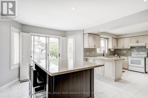 155 Mapes Avenue, Vaughan (West Woodbridge), ON - Indoor Photo Showing Kitchen