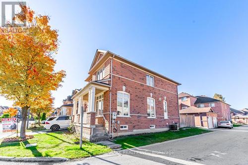 24 Crawford Street, Markham (Berczy), ON - Outdoor