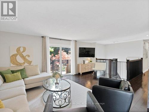 36 Simcoe Street, Caledon, ON - Indoor Photo Showing Living Room