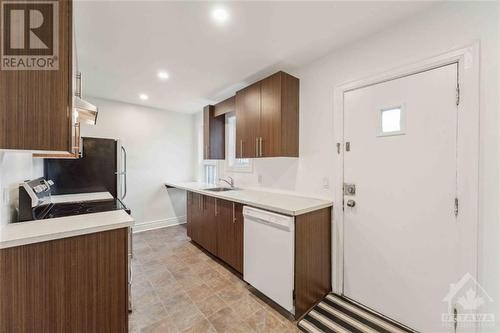 232 Holland Avenue, Ottawa, ON - Indoor Photo Showing Kitchen