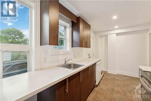 232 Holland Avenue, Ottawa, ON - Indoor Photo Showing Kitchen