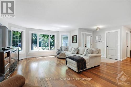 37 Jean Paul Road, Prescott And Russell, ON - Indoor Photo Showing Living Room