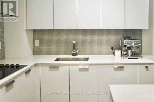 704 - 9 Bogert Avenue, Toronto, ON - Indoor Photo Showing Kitchen With Upgraded Kitchen