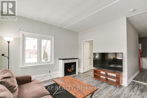 337 Boler Road, London, ON - Indoor Photo Showing Living Room With Fireplace