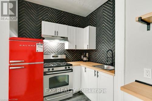 337 Boler Road, London, ON - Indoor Photo Showing Kitchen