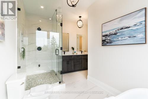 1 West Avenue, Hamilton (Winona), ON - Indoor Photo Showing Bathroom