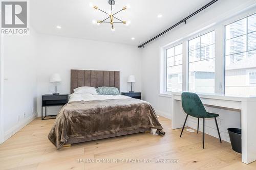 13 - 2500 Hill Rise Court, Oshawa, ON - Indoor Photo Showing Bedroom