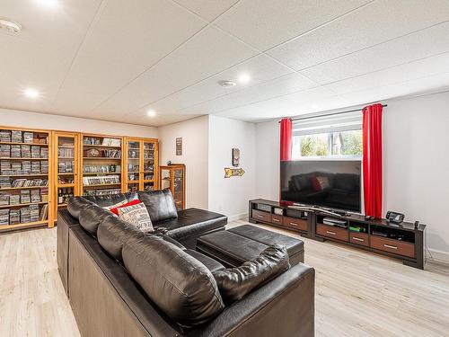 Family room - 207 Rue Des Pins, Roxton Falls, QC - Indoor