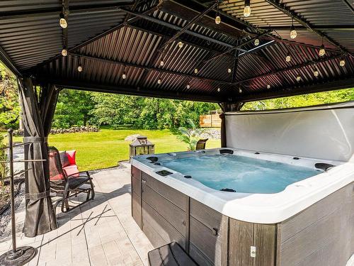 Spa - 207 Rue Des Pins, Roxton Falls, QC - Outdoor