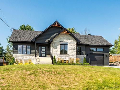 FaÃ§ade - 207 Rue Des Pins, Roxton Falls, QC - Outdoor With Facade