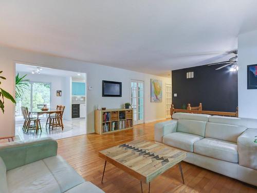 Salon - 2048 Rue Montarville, Saint-Bruno-De-Montarville, QC - Indoor Photo Showing Living Room