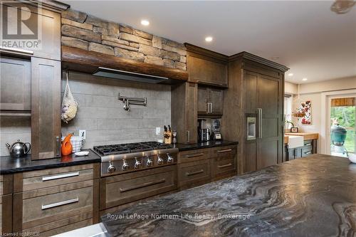 855 Highway 17 E, Bonfield, ON - Indoor Photo Showing Kitchen With Upgraded Kitchen