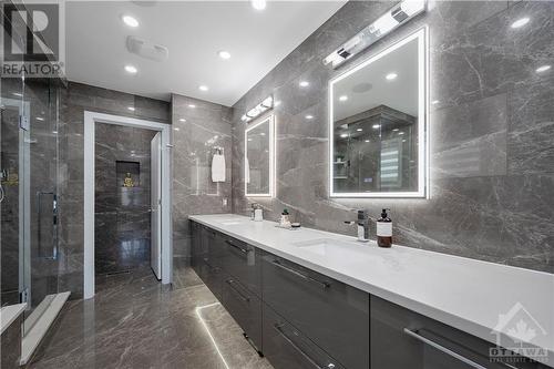 232 Condado Crescent, Stittsville, ON - Indoor Photo Showing Bathroom