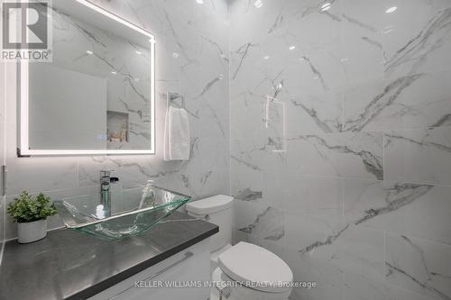 232 Condado Crescent, Ottawa, ON - Indoor Photo Showing Bathroom