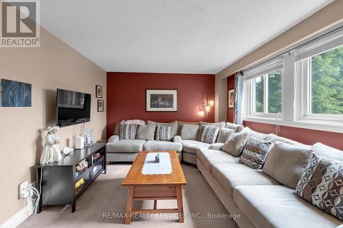 50 - 50 Carisbrooke Court, Brampton (Central Park), ON - Indoor Photo Showing Living Room