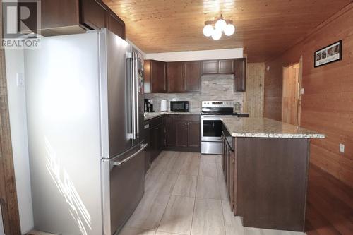 18 Kellys Point, Howley, NL - Indoor Photo Showing Kitchen