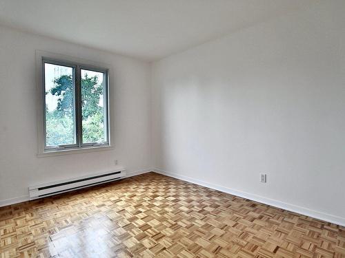 Master bedroom - 1040 Rue Dion, Longueuil (Greenfield Park), QC - Indoor Photo Showing Other Room