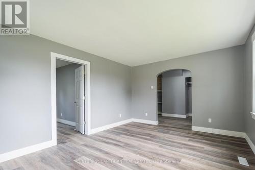 66 Crestview Avenue, Belleville, ON - Indoor Photo Showing Other Room