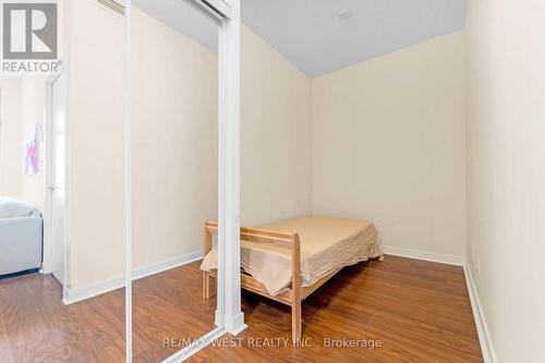 2305 - 33 Bay Street E, Toronto, ON - Indoor