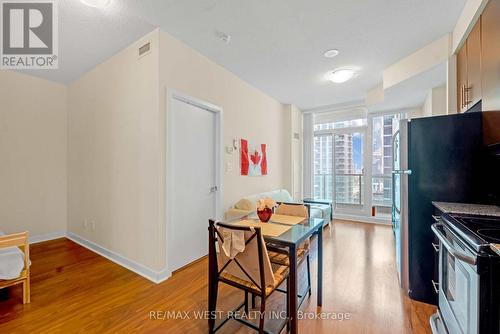 2305 - 33 Bay Street E, Toronto (Waterfront Communities), ON - Indoor Photo Showing Kitchen