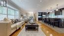 8 Amberglen Court, East Gwillimbury (Holland Landing), ON  - Indoor Photo Showing Living Room 