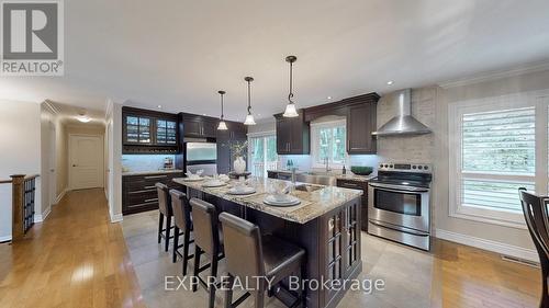 8 Amberglen Court, East Gwillimbury (Holland Landing), ON - Indoor Photo Showing Kitchen With Stainless Steel Kitchen With Upgraded Kitchen