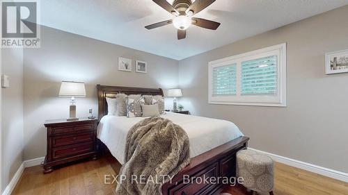 8 Amberglen Court, East Gwillimbury (Holland Landing), ON - Indoor Photo Showing Bedroom