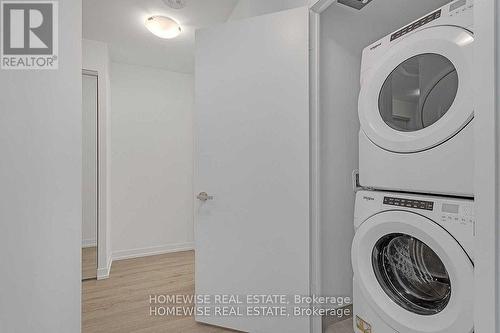 1011E - 8868 Yonge Street, Richmond Hill (South Richvale), ON - Indoor Photo Showing Laundry Room