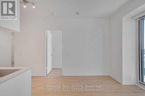 1011E - 8868 Yonge Street, Richmond Hill (South Richvale), ON - Indoor