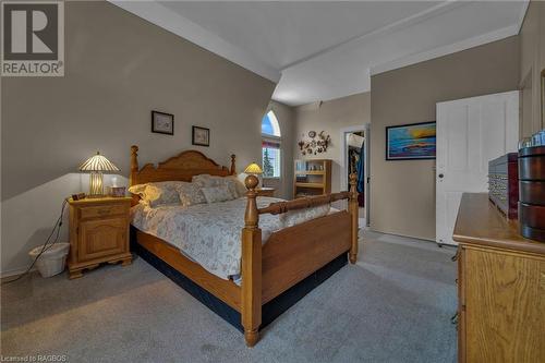 10 Geddes Street E, Clifford, ON - Indoor Photo Showing Bedroom