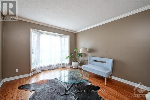 4318 Totem Drive, Ottawa, ON - Indoor