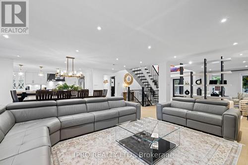 5103 Royal Mills Court, Mississauga (Central Erin Mills), ON - Indoor Photo Showing Living Room