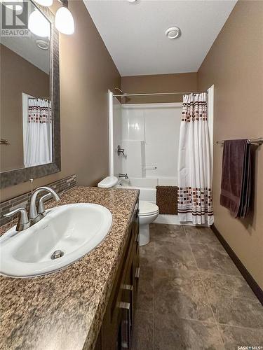 Holars Haven Acreage, Spy Hill Rm No. 152, SK - Indoor Photo Showing Bathroom